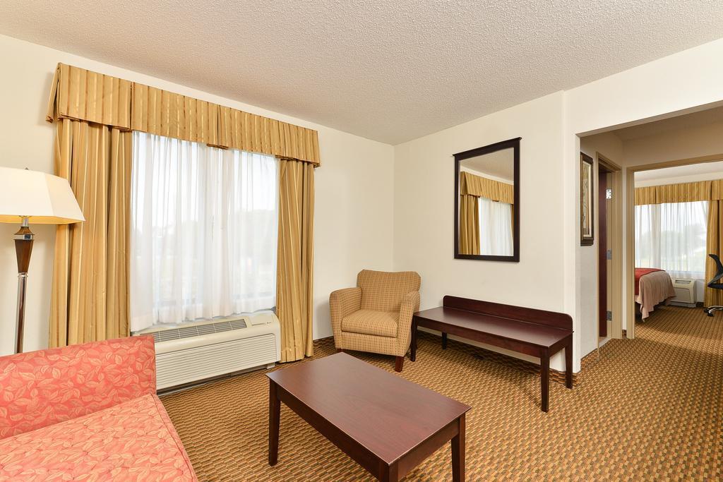 Comfort Inn & Suites Cambridge Exterior foto